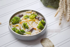 素食菜谱：多菌烧西兰花