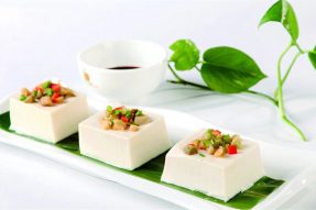 广州市素食职业培训学校—健康美味的豆腐，不忘初心的将美味传承下去