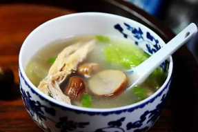 【素食健康养生菜谱】汤品类：腐竹花生栗子汤