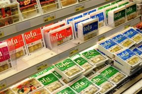 [素食新闻]在冠状病毒大流行时期,豆腐市场前景大好!根据大数据显示，豆腐的销量在国外激增