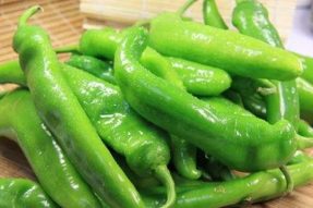 【素食养生】青椒是癌细胞克星，但是不适合与它一起吃，可惜很多人不知道！