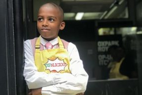 8岁创办素食公司，11岁开素食餐厅，12岁出版首本素食菜谱，他依旧是那位坚定宣扬素食的少年！
