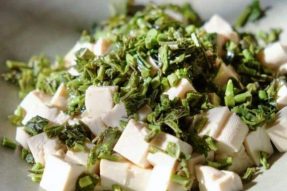 【素食菜谱】香椿拌豆腐