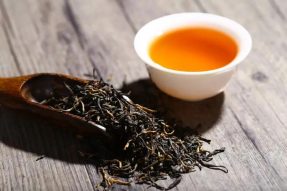 【禅茶养生】茶有药性，正确喝茶，健康养身