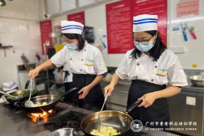 食疗取代药疗，厨房里的“全科医生”——素食食疗师